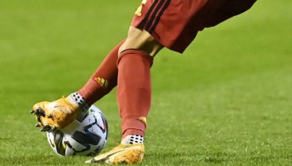 APP下载-本土球员报名规定也违法？欧洲法院再将欧足联一军