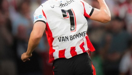 华体会体育中国官方网-首秀技惊四座！21岁小范博梅尔边路直接起脚，轰外脚背世界波